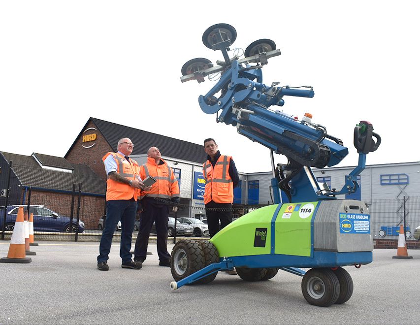 leea training vacuum robot hird